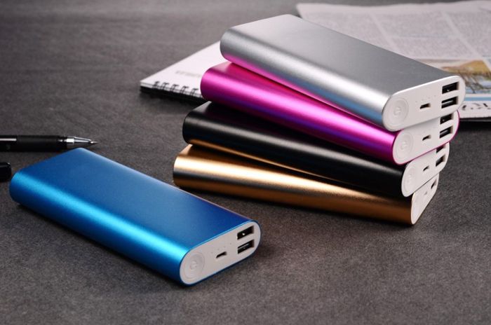 PKV 012 - Sạc dự phòng vỏ kim loại