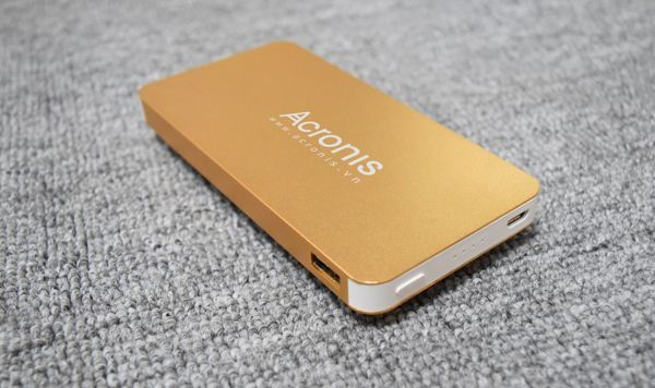 PKV 015 - Sạc dự phòng vỏ kim loại