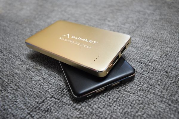 PKV 016 - Sạc dự phòng vỏ kim loại