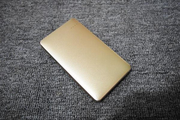 PKV 016 - Sạc dự phòng vỏ kim loại