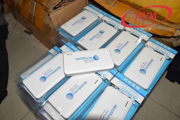 PNV 004 - Sạc dự phòng vỏ Nhựa