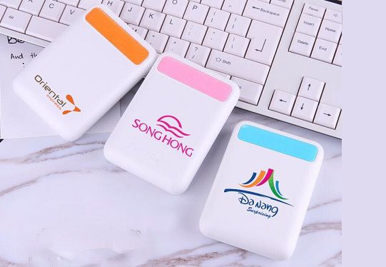 PNV 011 - Sạc dự phòng vỏ Nhựa