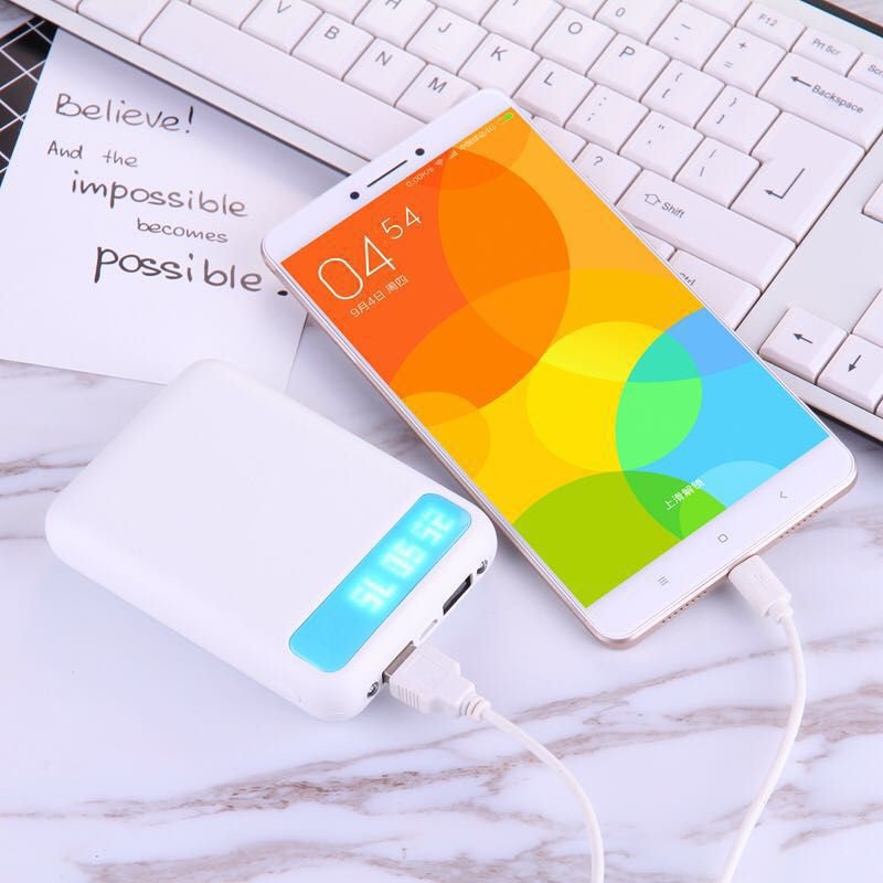 PNV 011 - Sạc dự phòng vỏ Nhựa