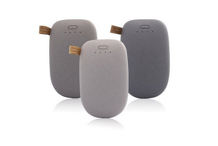 PNV 013 - Sạc dự phòng vỏ Nhựa