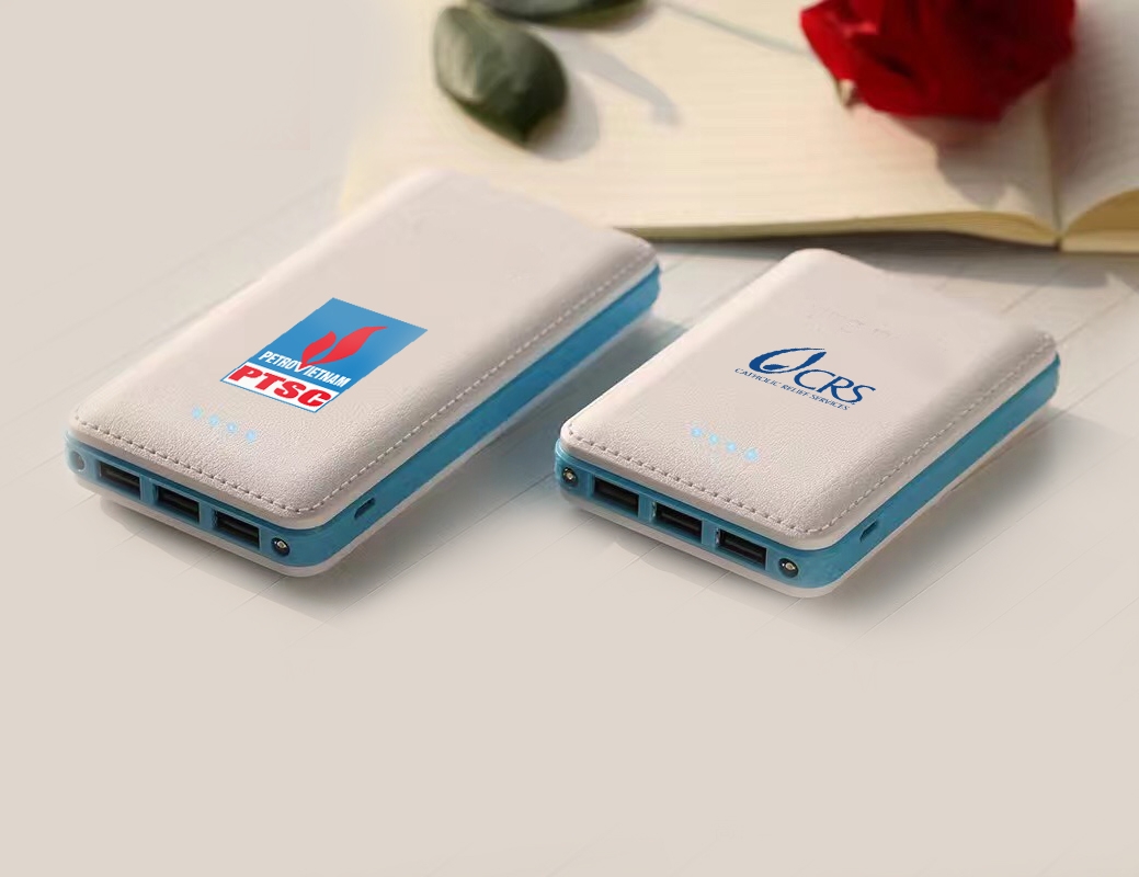 PNV 015 - Sạc dự phòng vỏ Nhựa