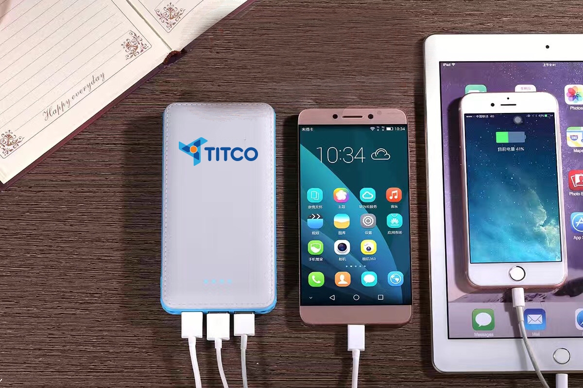 PNV 015 - Sạc dự phòng vỏ Nhựa