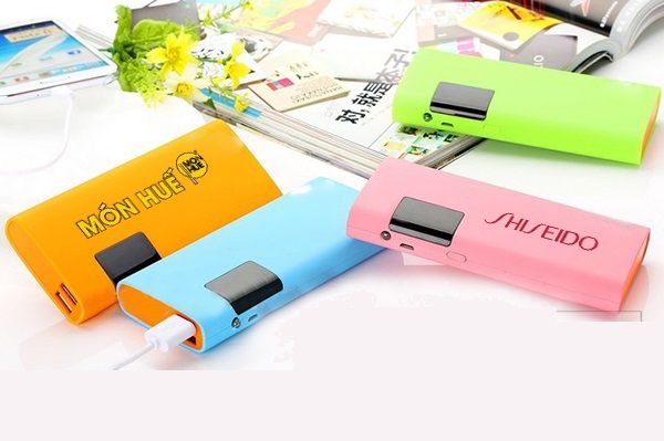 PNV 018 - Sạc dự phòng vỏ Nhựa