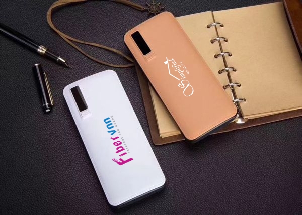 PNV 020 - Sạc dự phòng vỏ Nhựa