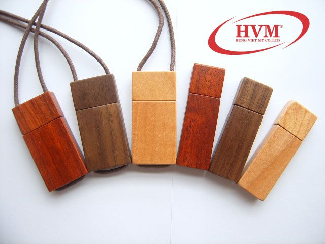UGV 002 - USB vỏ Gỗ