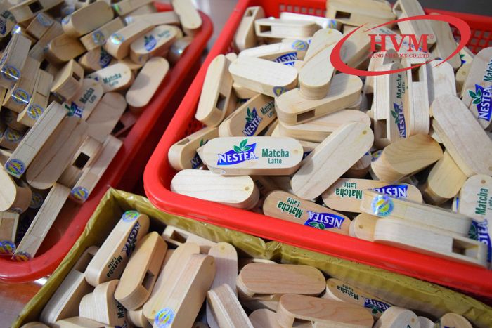 UGV 007 - USB vỏ Gỗ