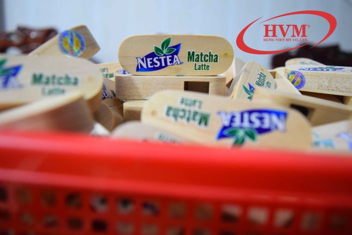 UGV 007 - USB vỏ Gỗ