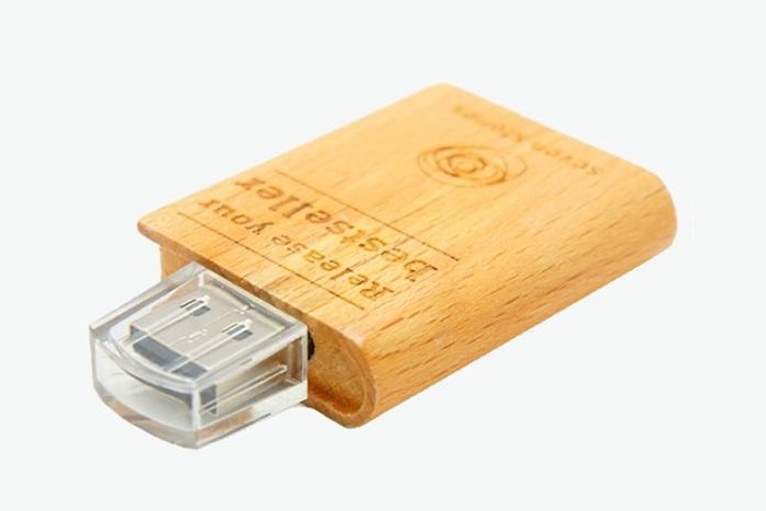 UGV 012 - USB vỏ Gỗ