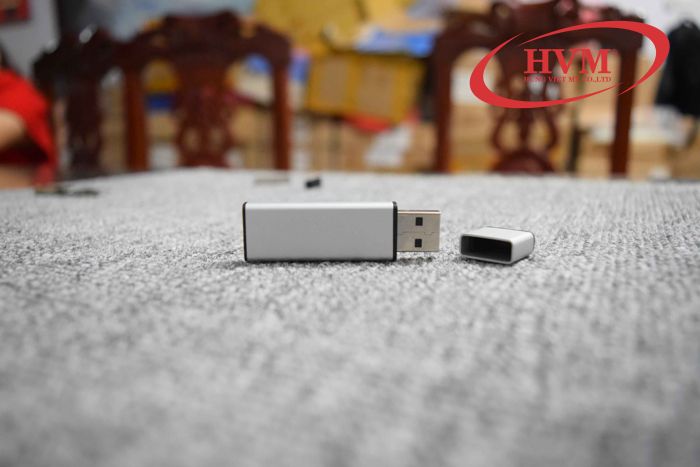 UKV 023 USB in logo quang ba thuong hieu 3