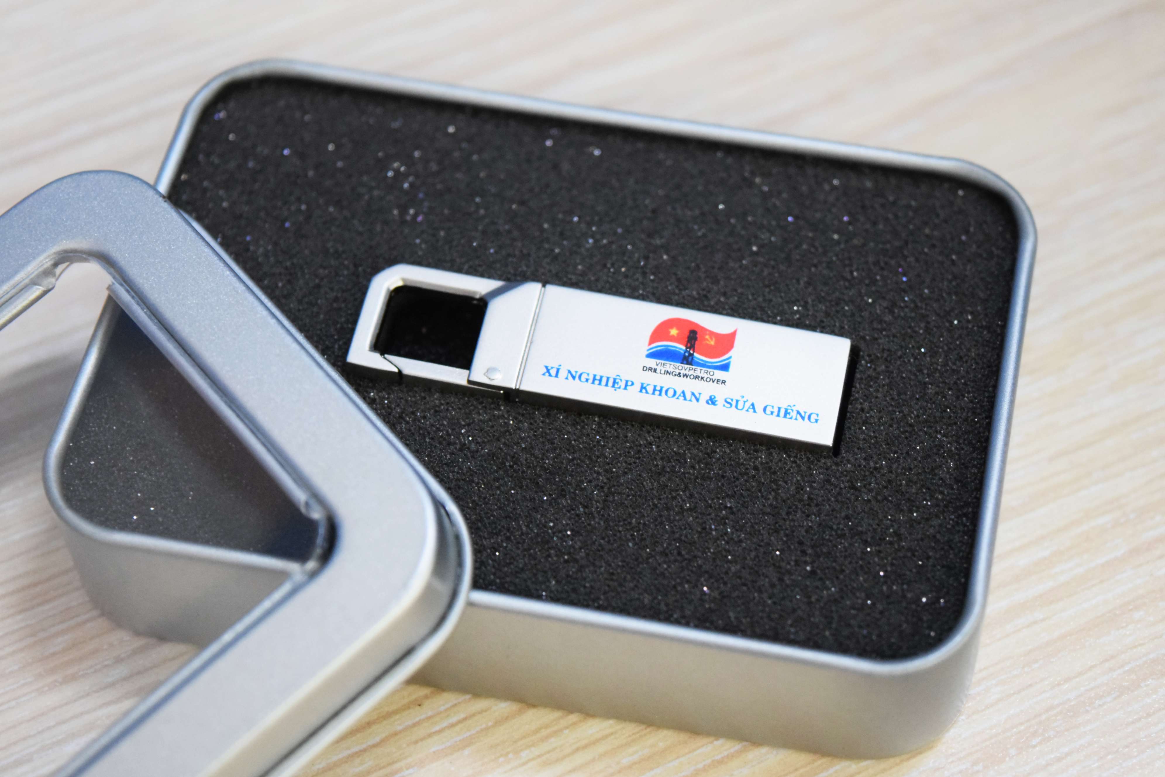 UKV 047 - USB Kim Loại