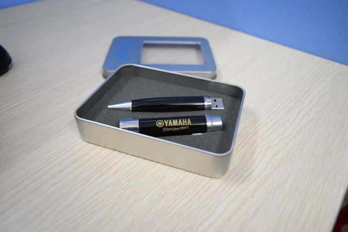 BUV 501 - Bút USB đa năng 5in1