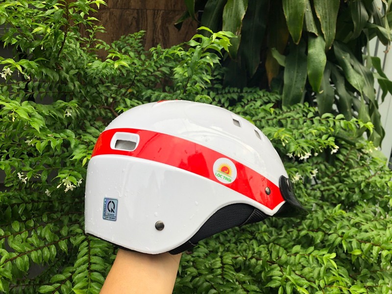 Nón Bảo Hiểm Kiểu 8 Lỗ – NBH 002