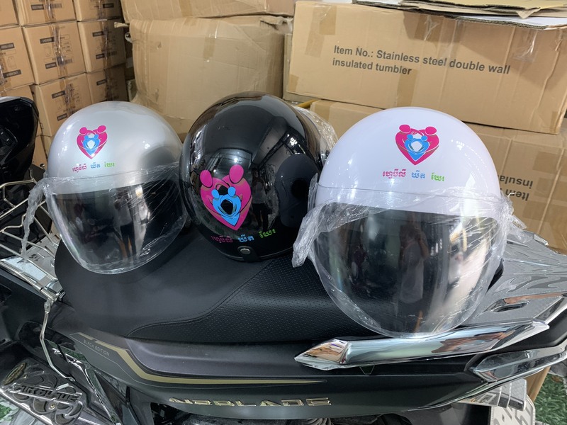 Mũ Bảo Hiểm ¾ Đầu Có Kiếng – NBH 009