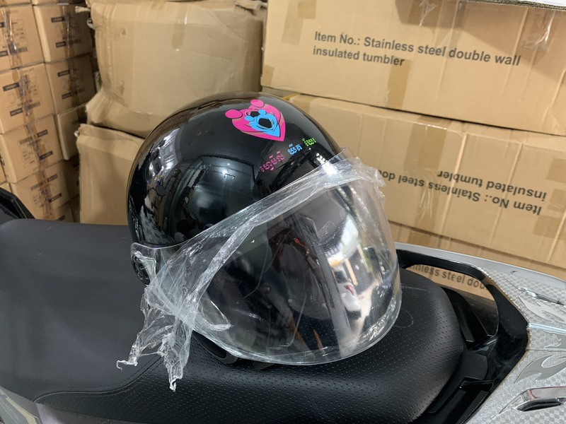 Mũ Bảo Hiểm ¾ Đầu Có Kiếng – NBH 009