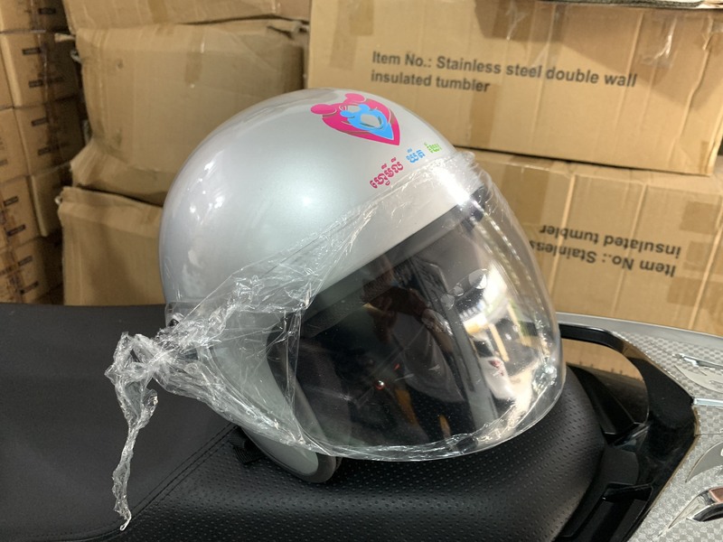 Mũ Bảo Hiểm ¾ Đầu Có Kiếng – NBH 009