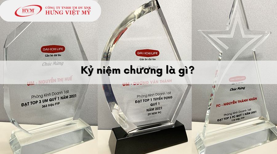 Kỷ niệm chương là gì?