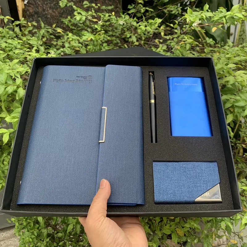 GS 007 - GIFTSET  (Sổ Tay + Pin Sạc + Namecard + Bút Ký + Hộp quà)