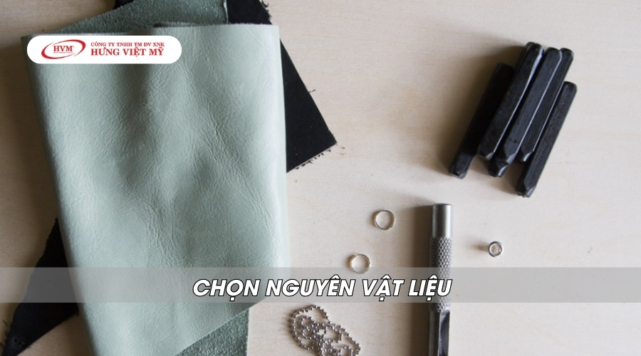 Lựa chọn và chuẩn bị nguyên vật liệu làm móc khóa da