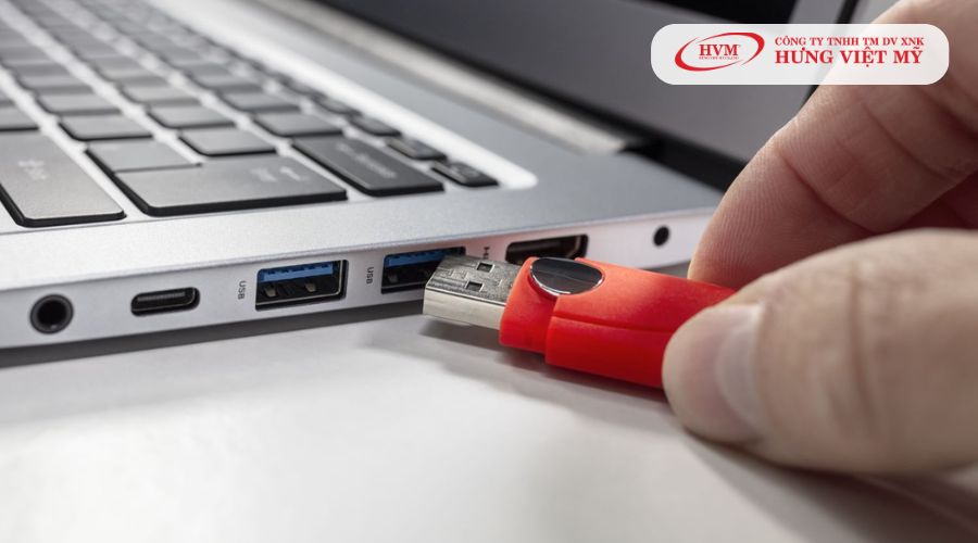 mẫu quà tặng 20/11 ý nghĩa: USB