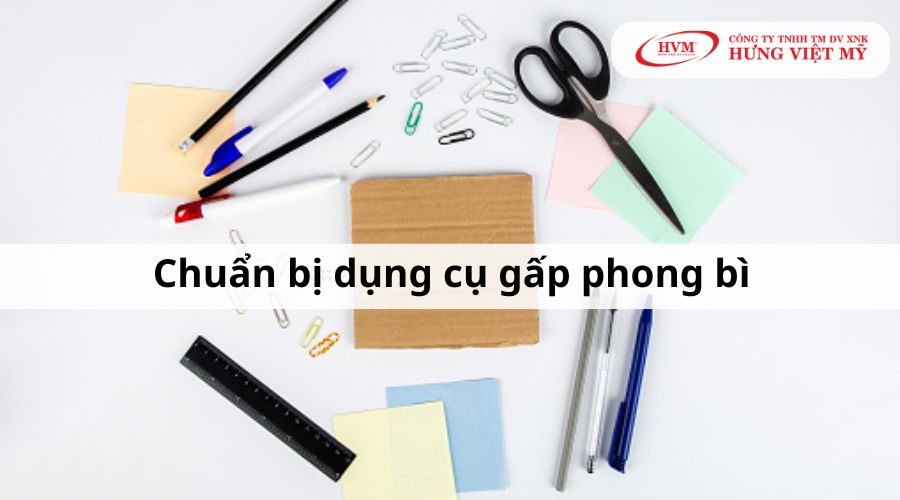 Chuẩn bị dụng cụ gấp phong bì