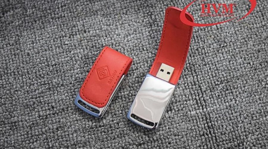 Tại sao nên dùng USB da in logo làm quà tặng?