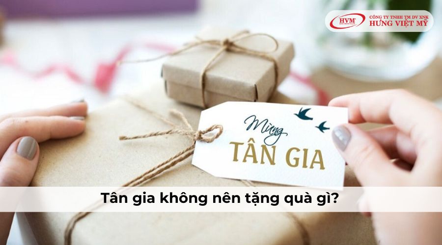 Tân gia không nên tặng vật sắc nhọn, gương, quà tặng màu đen hoặc trắng,...