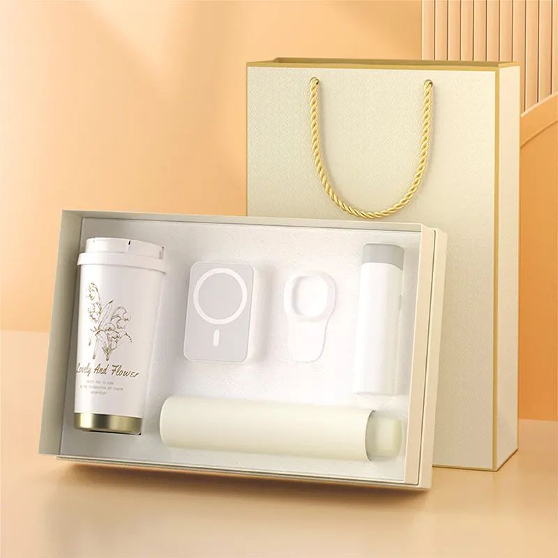 Set quà tặng doanh nghiệp cao cấp màu trắng sang trọng