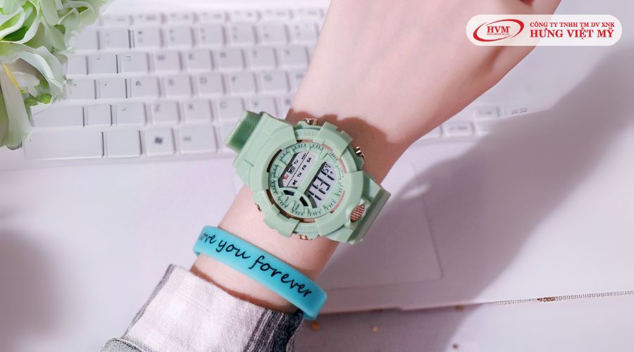 quà tặng ý nghĩa cho học sinh​