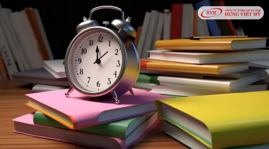Sách vở quà tặng tựu trường