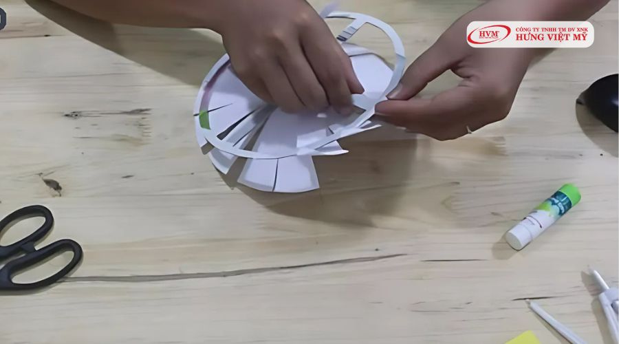 Cách làm lồng đèn kéo quân