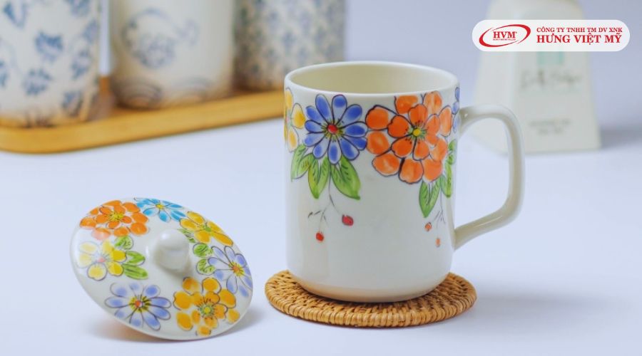 Ly sứ có nắp họa tiết hoa 