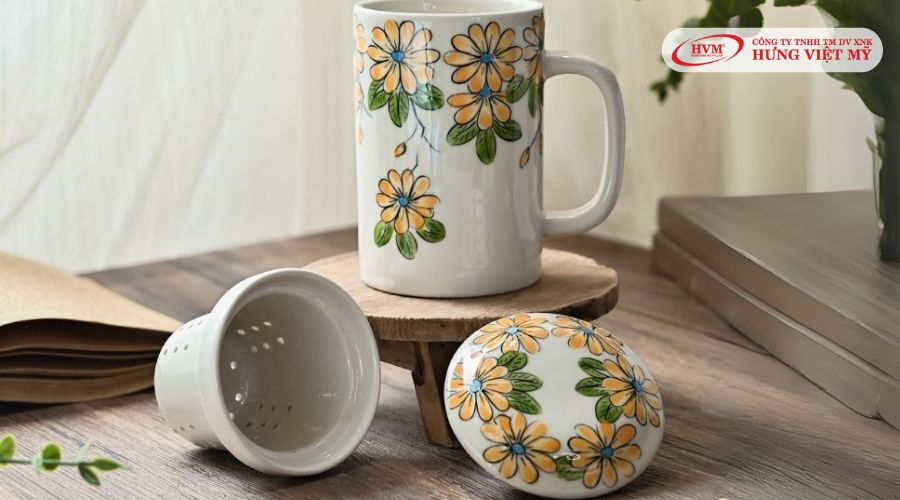 Ly sứ có nắp họa tiết hoa