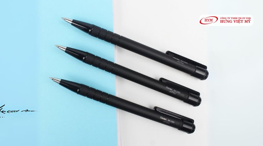 Bút bi viết chữ đẹp Pentel BK250