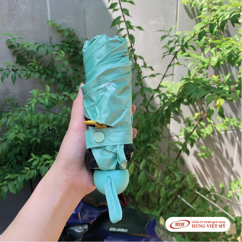 GS 013 - GIFTSET (Bình Giữ Nhiệt + Ô Dù + Máy Massage Cổ + Sạc Không Dây)