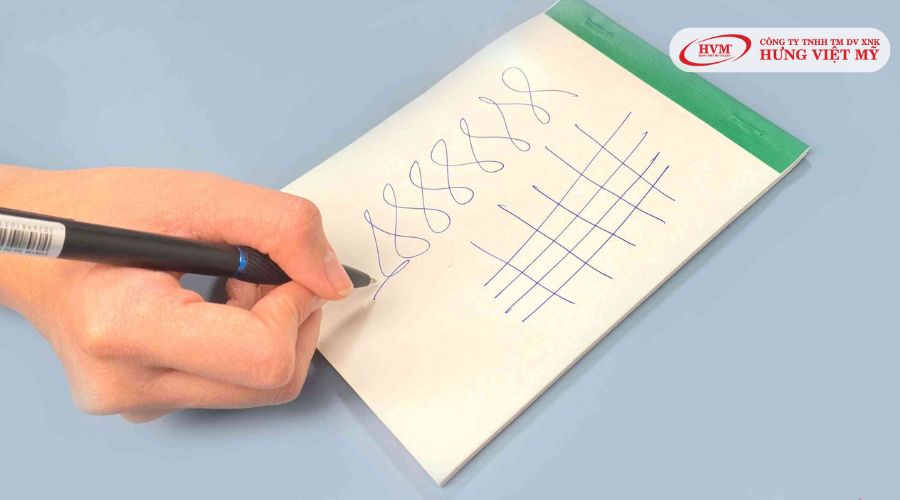 Cách làm bút hết tắc mực bằng phương pháp nhấn mạnh ngòi bút khi viết