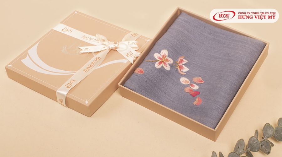 Lụa tơ tằm thanh nhã, được làm thủ công