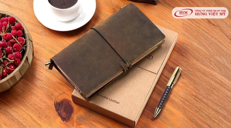 Quà tặng ngoại giao sổ da kèm bút ký sang trọng