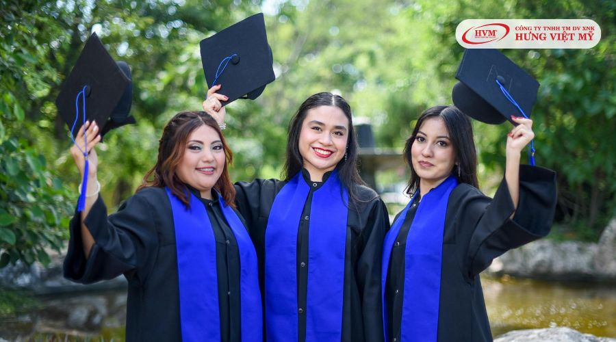 Lời chúc tốt nghiệp đại học ngắn gọn và hài hước
