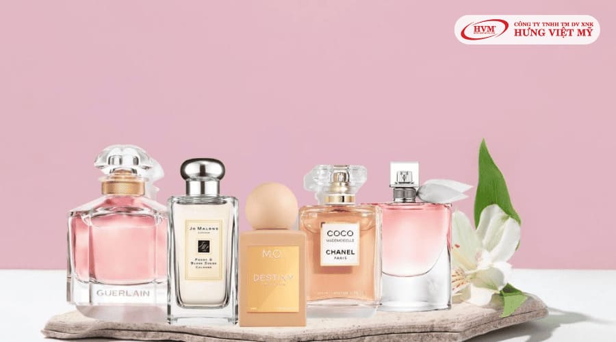 Nước hoa món quà tinh tế và ngọt ngào dành cho nữ nhân ngày tốt nghiệp