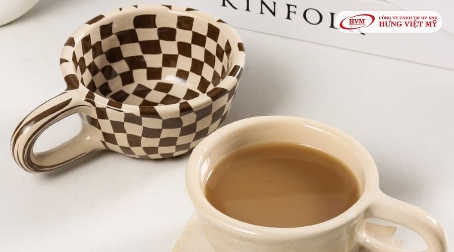 Ly sứ là món quà Giáng sinh vừa đẹp vừa tiện dụng