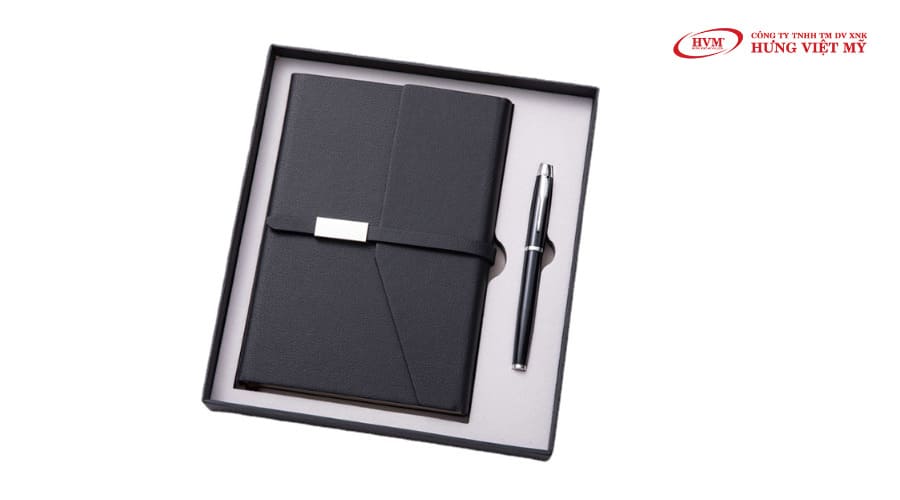 sổ tay và bút viết in logo