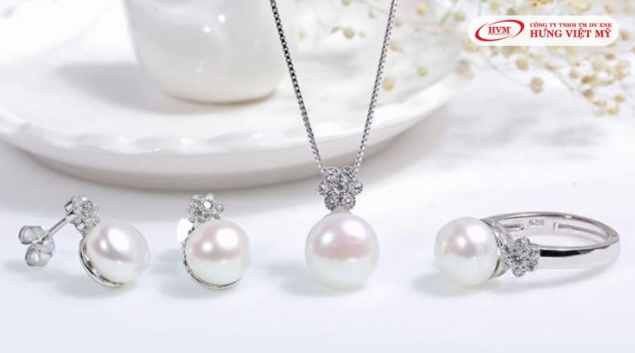 Tặng trang sức cho người yêu dịp noel 