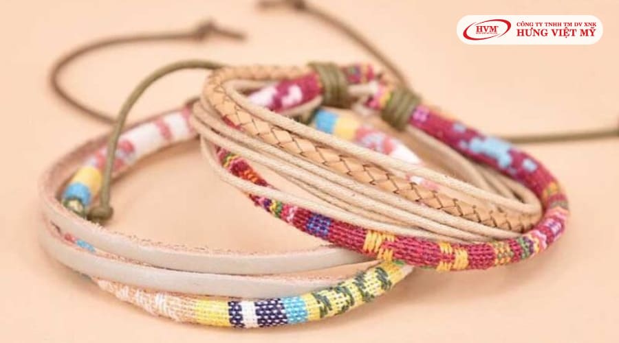 Vòng tay handmade dễ thương, nhiều màu sắc