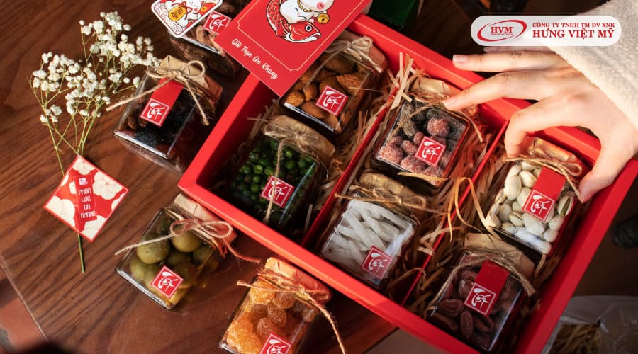 Hộp quà mứt Tết truyền thống