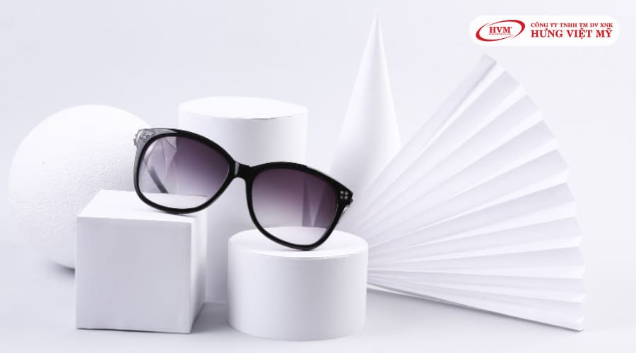 Mắt kính quà tặng sinh nhật cho chị gái