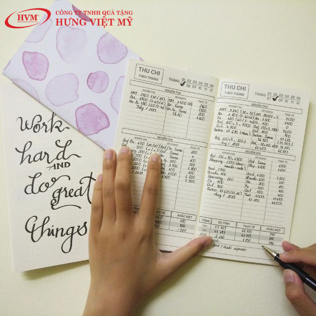 Mẫu sổ tay thu chi handmade cá nhân đơn giản